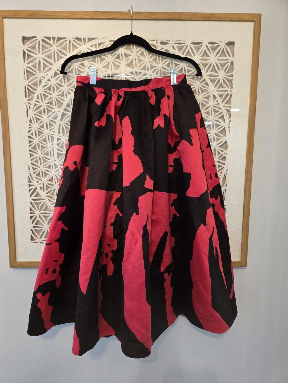 Few Moda A-Line Midi Skirt Black & Red Abstract Size M